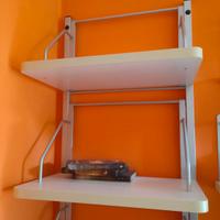 libreria a mensole con sistema componibile