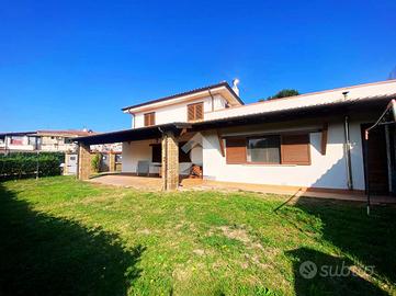 PORZIONE DI QUADRIFAMILIARE A FABRICA DI ROMA