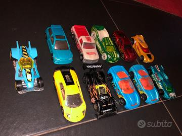 Hot Wheels 80-90-00 + Launchers