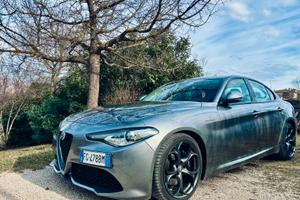 2.2 t Veloce Q4 210cv awd auto