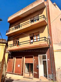 Arbus - Fabbricato in centro