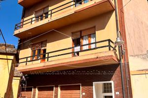 Arbus - Fabbricato in centro