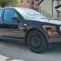 VOLKSWAGEN Golf 4ª serie - 2001