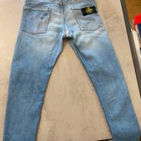 Jeans stone islans