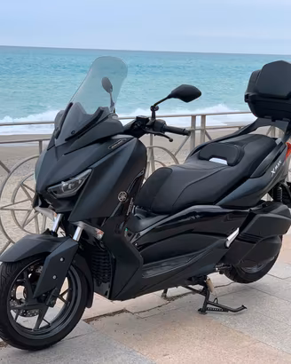 XMAX 300 IRON MAX-EDIZIONE LIMITATA -FULL OPTIONAL