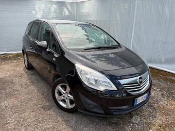 Opel Meriva 1.7 CDTI 130CV b-color Panoramic
