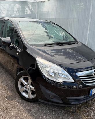 Opel Meriva 1.7 CDTI 130CV b-color Panoramic