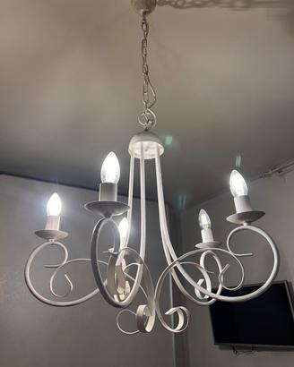 Lampadario Shabby Chic bianco
