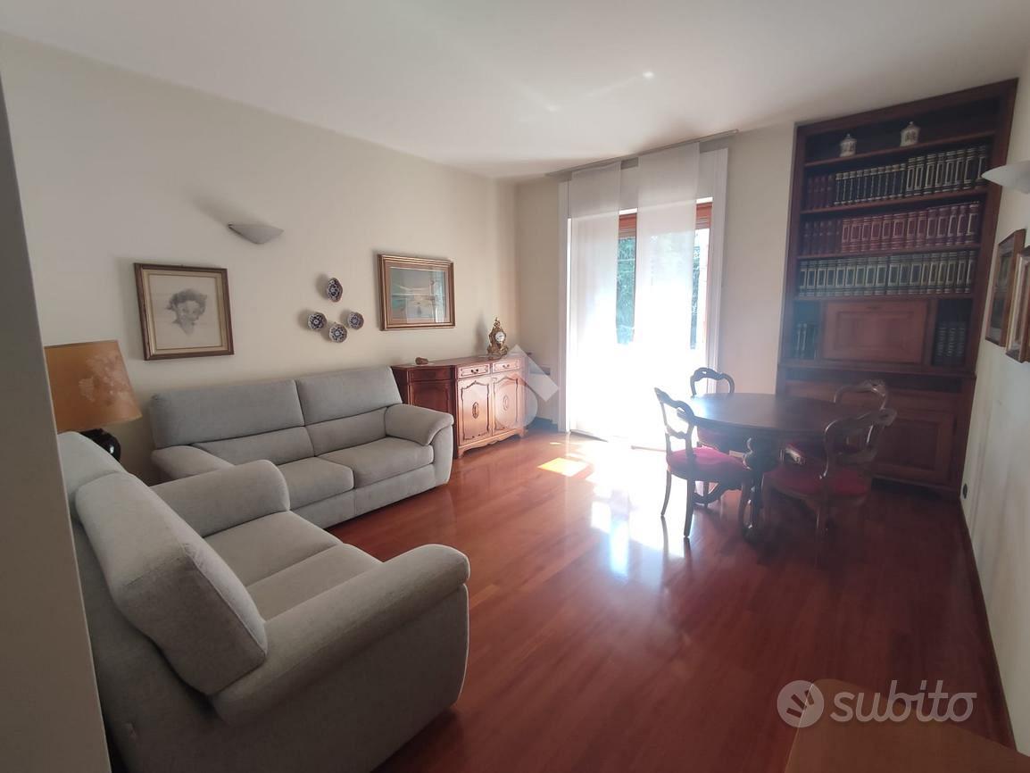 4 LOCALI A RHO - View 5