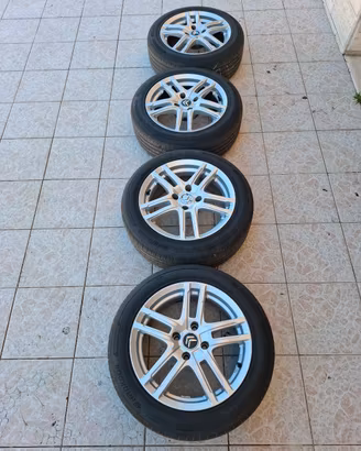 Kit 4 Cerchi in lega Dezent 16 + Gomme Hankook