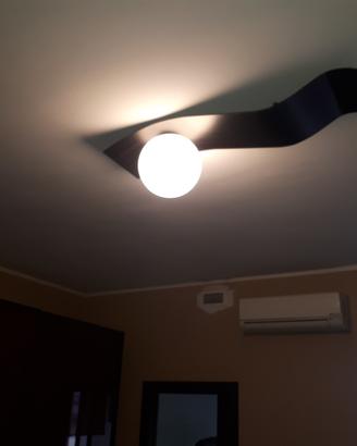 Lampadario d'arredo a soffitto o a parete