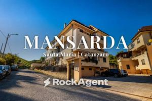 Attico / Mansarda di 119 m² con 4 locali a Catanza