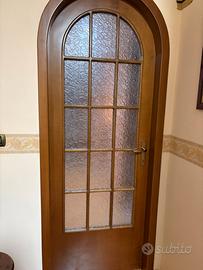 Porta in legno massello con vetro decorato