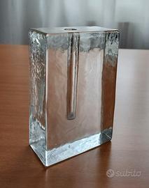 vaso vintage in vetro per un unico fiore