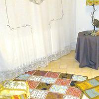 Tenda a file' ricamo a mano Nuova 