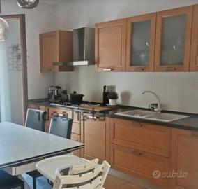 cucina in legno chiaro