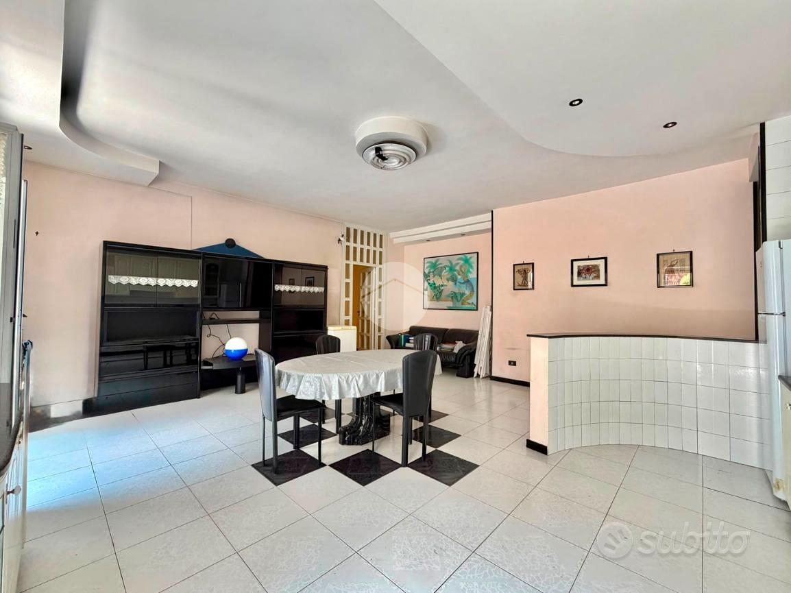 4 LOCALI A CASAVATORE - Vista 2