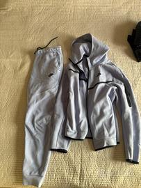 Nike Tech lilla conpleta