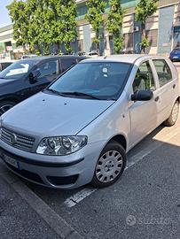 Fiat del 2010 con trapasso incluso trattabile