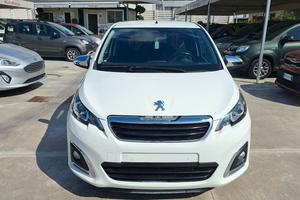 Peugeot 108 5 porte con telecamera post.