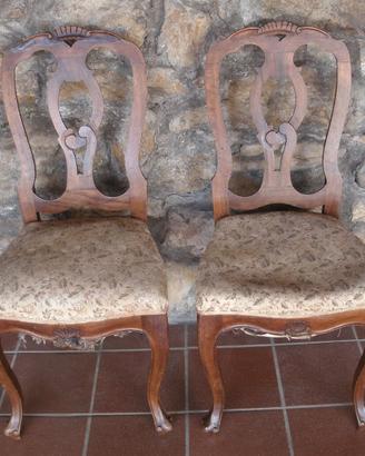 Sedie vecchie in legno da restaurare