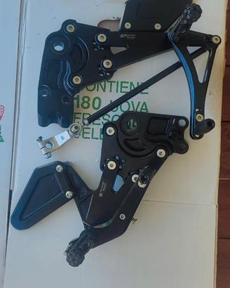 Pedane regolabili KTM RC 390 bonamici racing