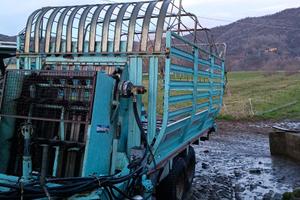 Autocaricante erba-fieno