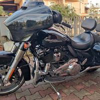 Harley-Davidson Touring Street Glide - 107