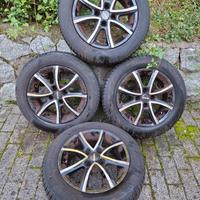 4 pneumatici 4 stagioni su cerchi in lega MAK