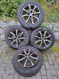 4 pneumatici 4 stagioni su cerchi in lega MAK