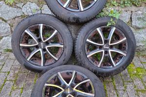 4 pneumatici 4 stagioni su cerchi in lega MAK