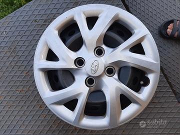 set 4 cerchi in ferro  hyundai i10