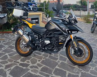 Qj Motor SRT 800 SX TRIS VALIGIE