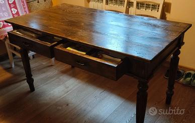 Tavolo antico da pranzo restaurato del fine 1800