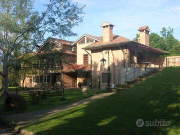 Villa di 370 m² con più di 5 locali a Ferrara