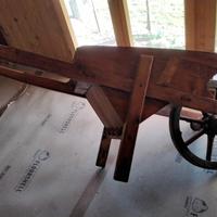 carriola di legno ristrutturata 