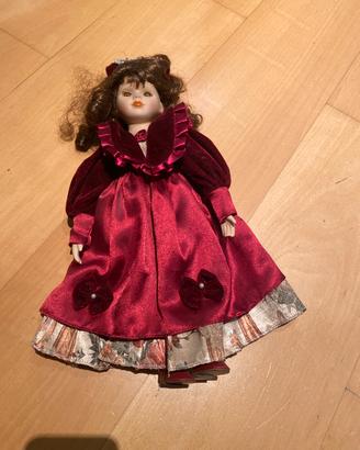 Bambola di porcellana da collezione