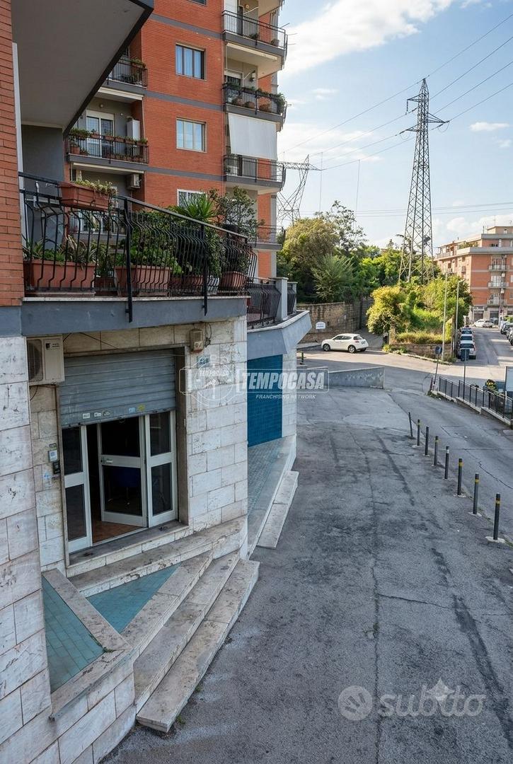 Negozio a Napoli 1 locali - Vista 5