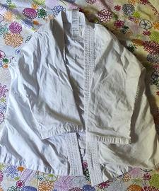 Kimono judo 200 con cintura bianca