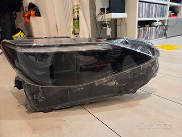 Faro destro anteriore toyota yaris cross