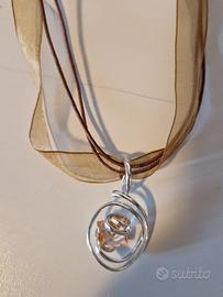 girocollo con ciondolo 