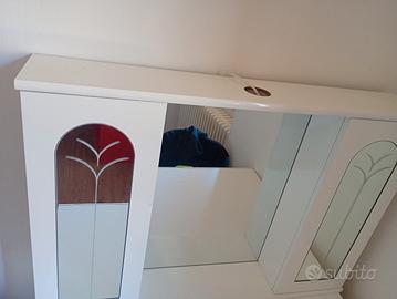 Mobiletto da bagno 