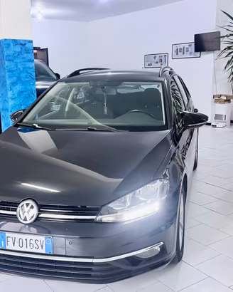 Volkswagen Golf 2.0 TDI DSG 5p. Highline BlueMotio
