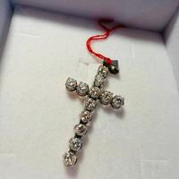Pendente croce in oro 18 kt e 1,2 ct di diamanti