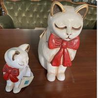 Thun, coppia di gatti in ceramica con fiocco