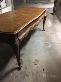 Tavolo in radica e noce