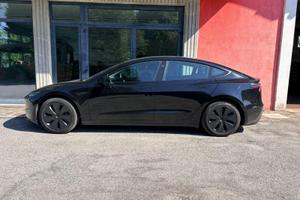 Tesla Model 3 con EAP 09/2025 LFP Standard Range