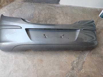 paraurti posteriore Opel Corsa tre porte 