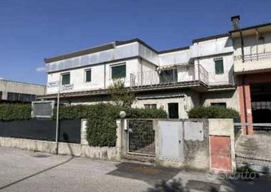 Immobile in asta di 252 m² con 3 locali a Montebel