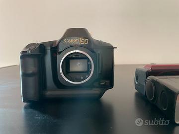 Macchina CANON T90 con flah e 2 obiettivi